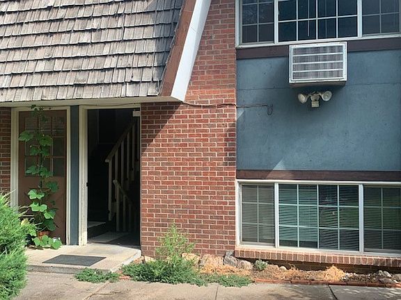 2nd image of 1527 W Mountain Ave APT 2