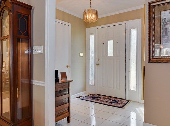 5th image of 4175 Rivermont Dr