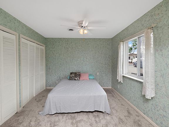 5th image of 69734 Sunset Blvd
