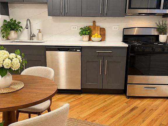 5th image of 5033 N Harding Ave APT 2E