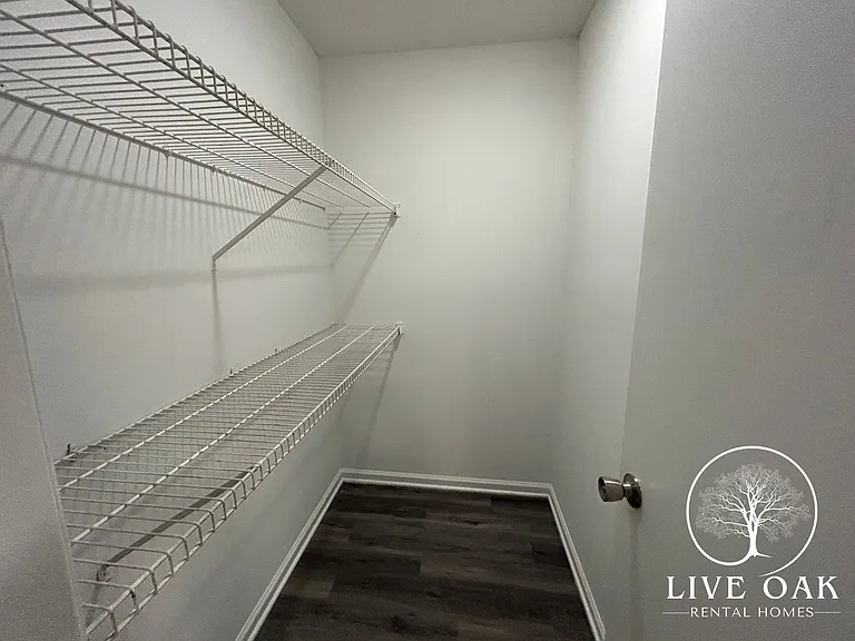 904 Willowbrook Dr — Photo 15