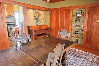 Dining :: 484 37th Ave.