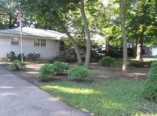 33129 N Valley View Dr, Grayslake, IL 60030