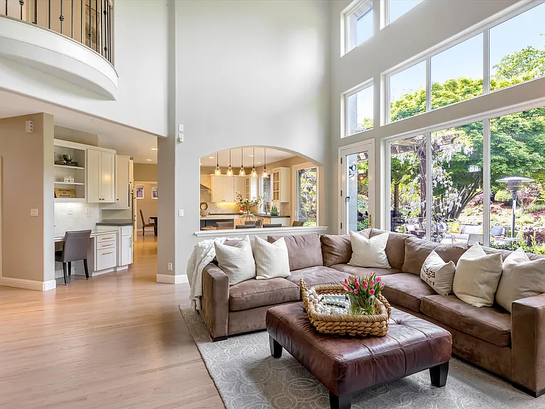1305 Knoll Dr — Photo 7