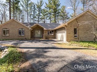 3140 Riverwoods Dr NE, Rockford, MI