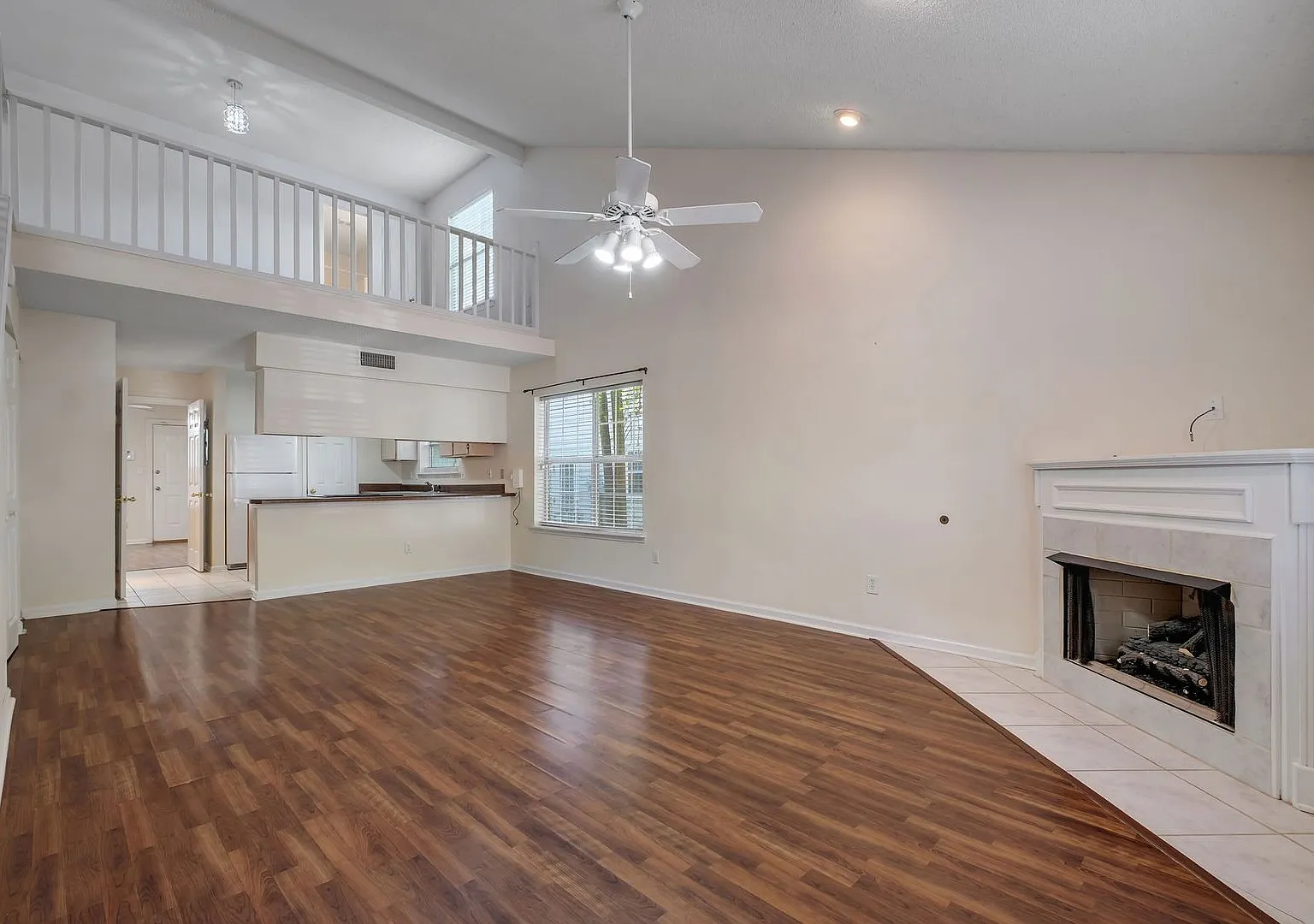 NE Tallahassee Townhome with Community Pool — Photo 4