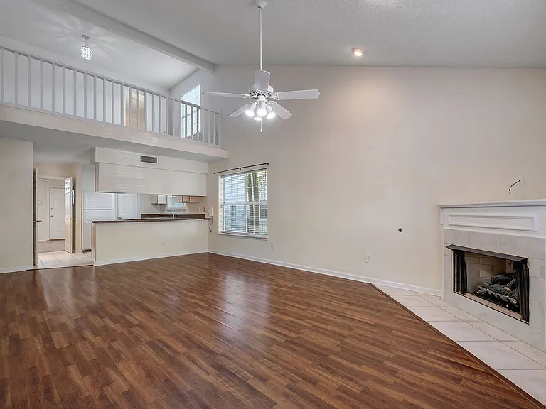 3056 Royal Palm Way — Photo 4