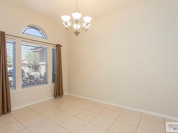 3rd image of 3016 Basque Dr