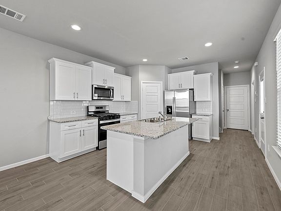 4th image of 3408 Lake District Ln