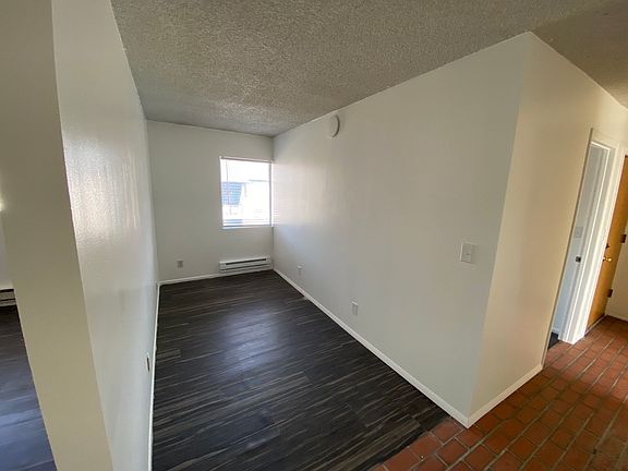 4th image of 680 S Stout Ave #68018