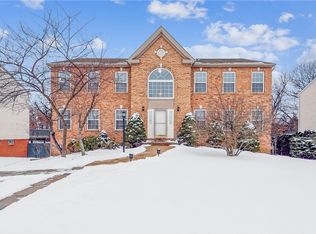 130 Stratford Ct, New Stanton, PA 15672