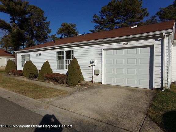 4th image of 525C Sheffield Dr