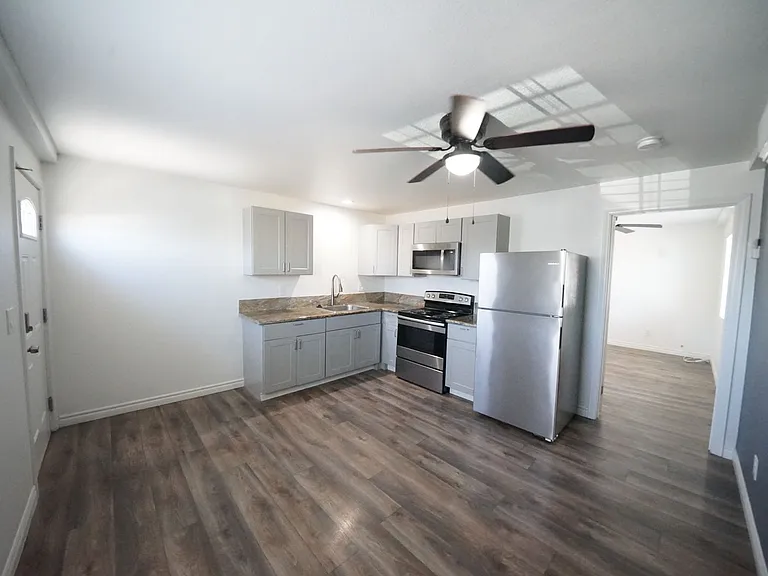 118 S Mojave Rd #162-01-005 — Photo 5