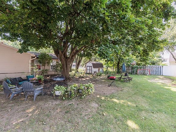 4th image of 1404 Kendale Dr