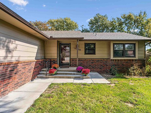 4th image of 11838 W Rolling Hills Ct