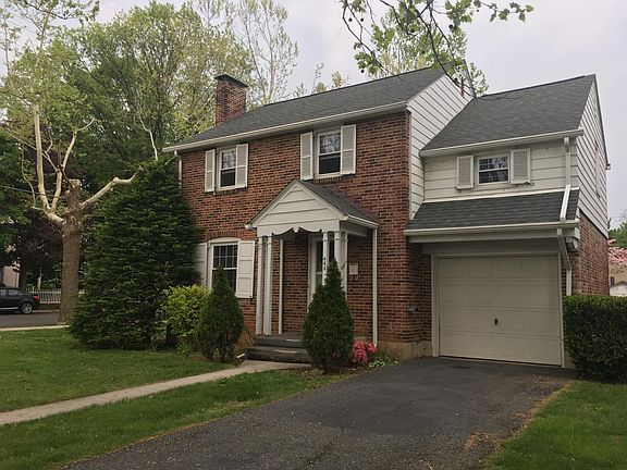 Front / Garage