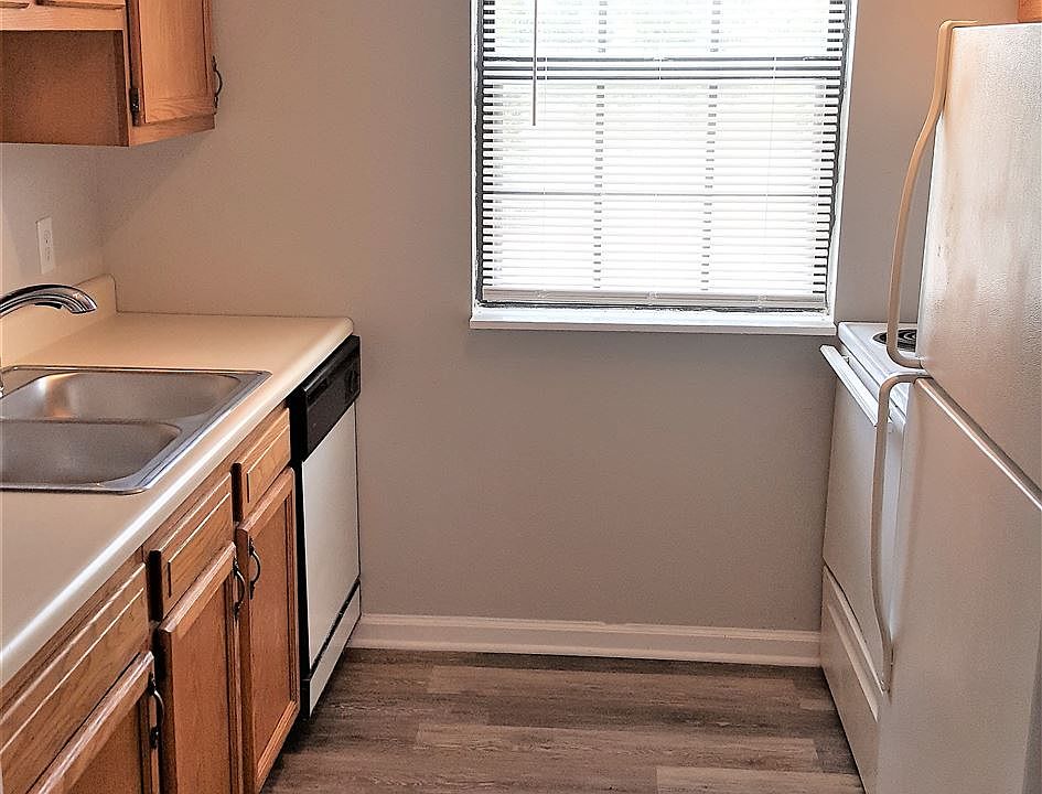 1st image of 1510 Diuguid Dr