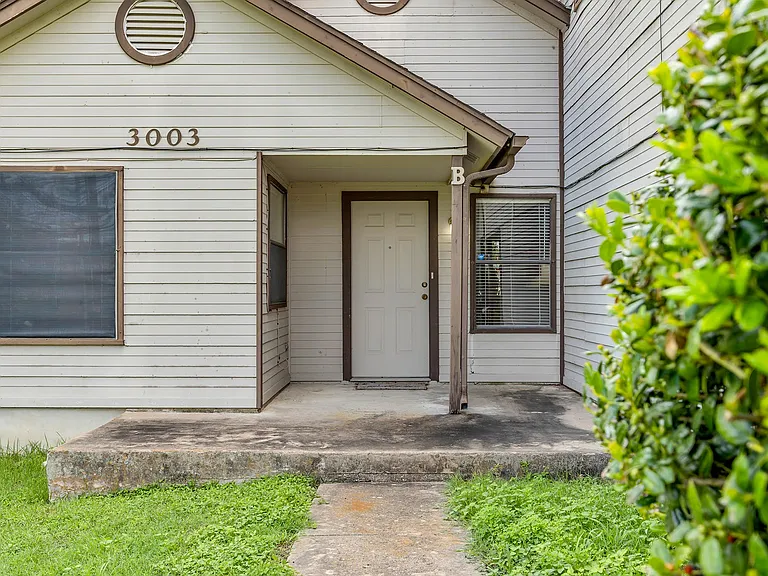 3003 W Slaughter Ln #B — Photo 16