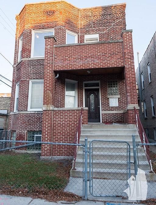 1st image of 4743 N Albany Ave #1A
