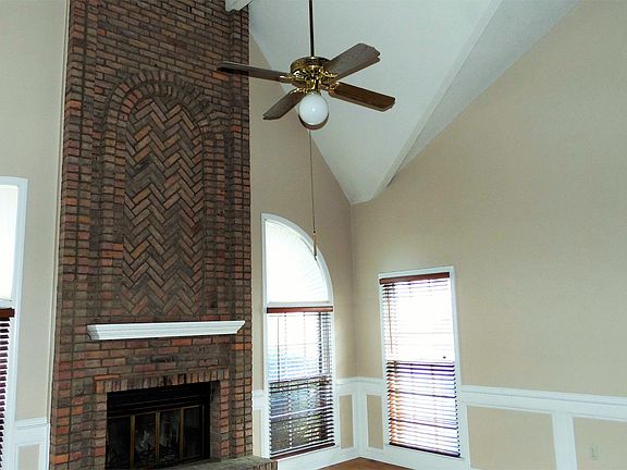 3rd image of 3883 Spumante Dr