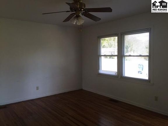 3rd image of 1301 W 19th Ave