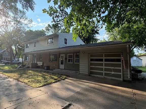 2nd image of 501 Grove Ave