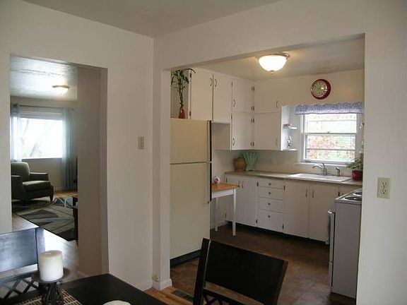 Dining/Kitchen