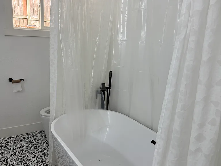 2102 NW Kelly Dr #17 — Photo 9