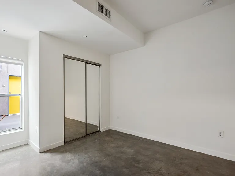 3993 Inglewood Blvd #6 — Photo 7