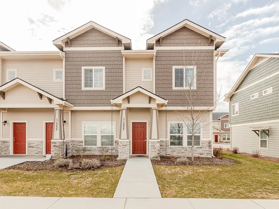 11257 W Gabrielle Dr