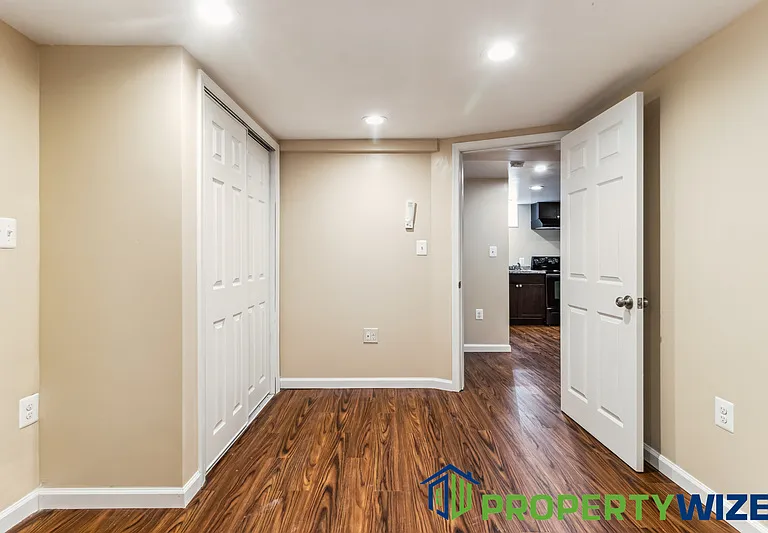 516 Beaumont Ave #B — Photo 23