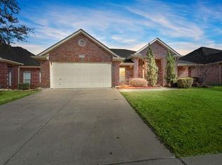 2709 White Rock Dr, Fort Worth, TX 76131