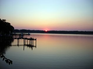 295 River Rd, Elkton, MD 21921