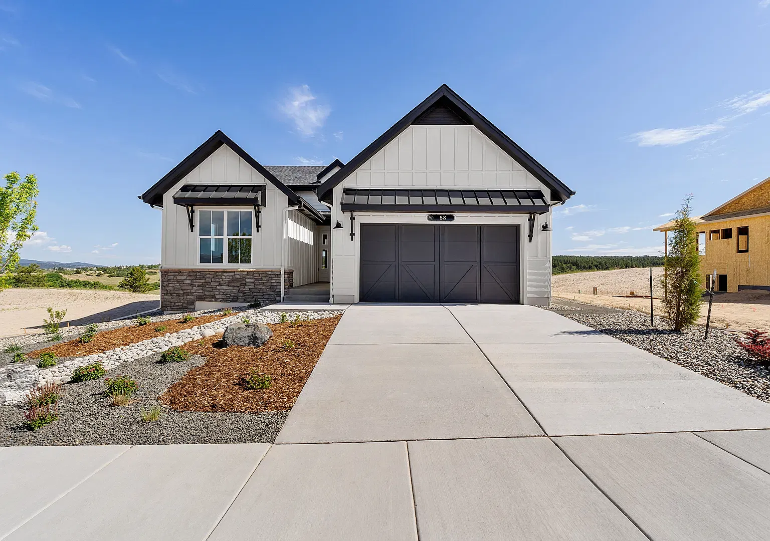 5 bed, 3300 sqft, $4,395 — Photo 1