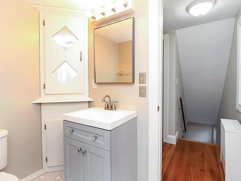 142 Elmwood Ave — Photo 22