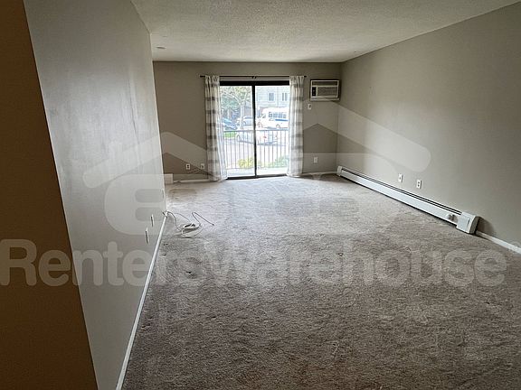 3rd image of 4101 Parklawn Ave APT 108