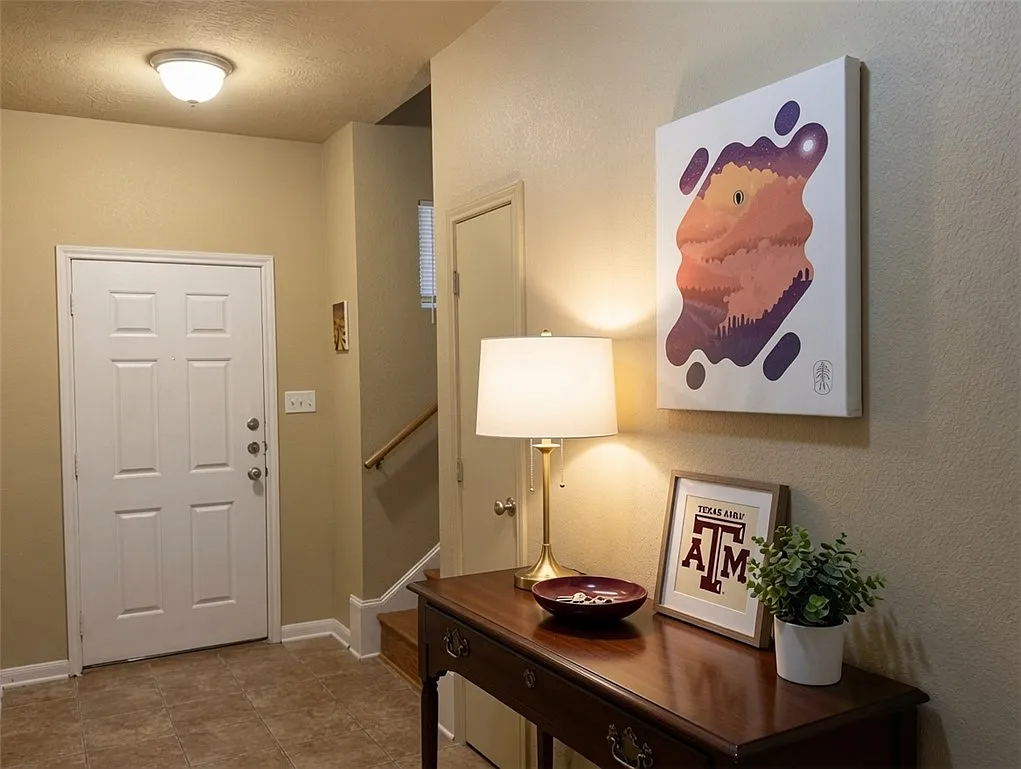 4 bed, 1782 sqft, $1,900 — Photo 3