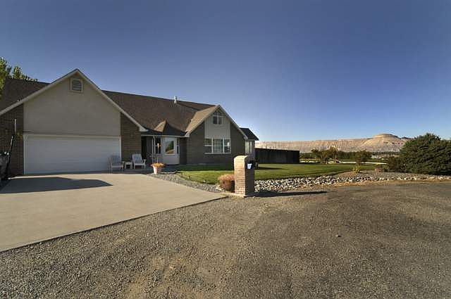 2nd image of 315 Grandview Park Dr