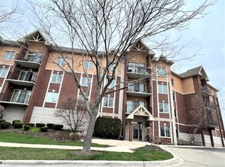 8120 W Park Ave, Niles, IL 60714