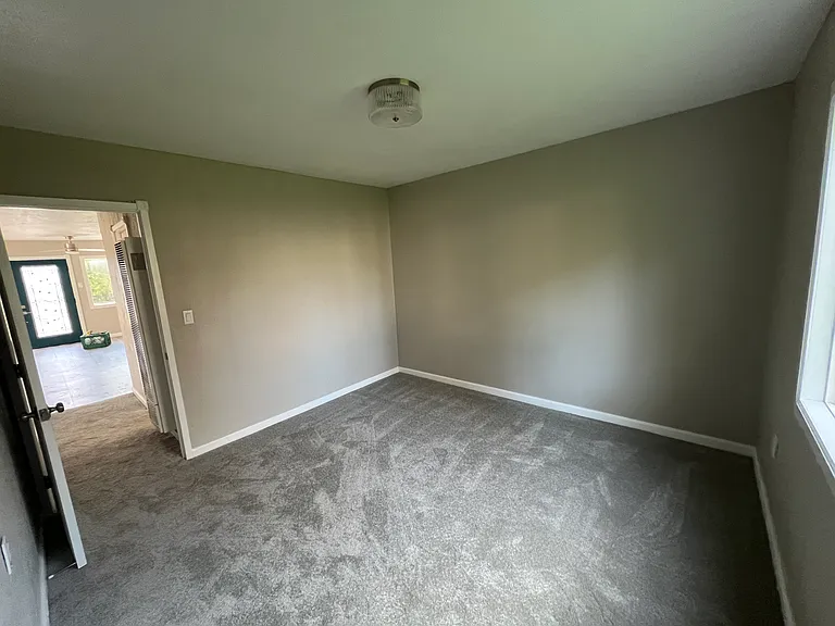 1310 Los Robles Blvd #B — Photo 18