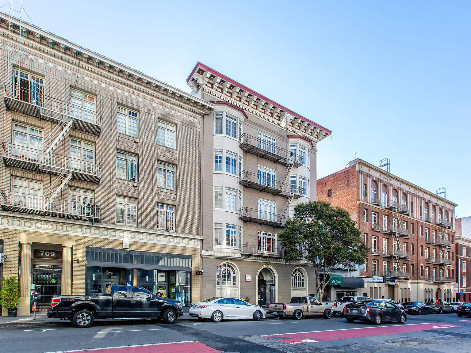 721 Geary — Photo 4