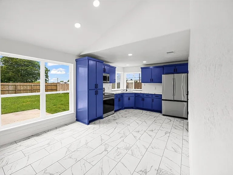 12831 Nyack Dr — Photo 14