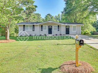 6265 Lakeview Dr, Douglasville, GA 30135