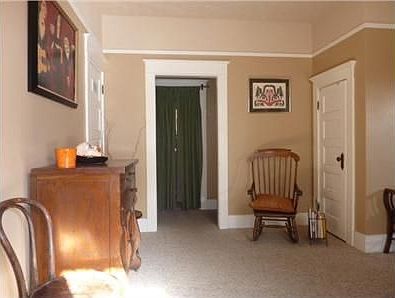 3rd image of 4118 S Park Ave