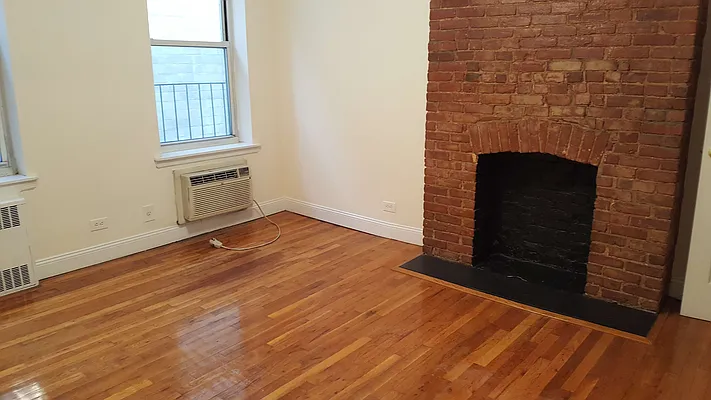 Rented by Susan J. Conaway, LREB | media 7