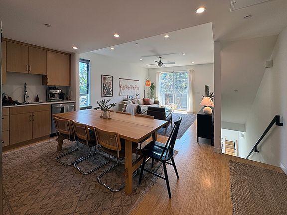 3rd image of 2512 Silver Lake Blvd