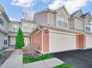 30W076 Penny Ln, Warrenville, IL 60555