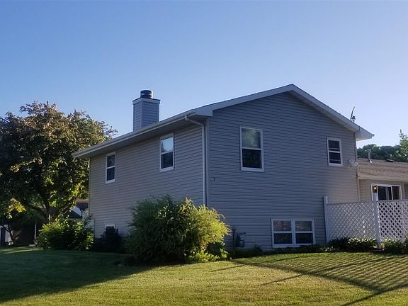 3rd image of 1102 Trailwood Dr