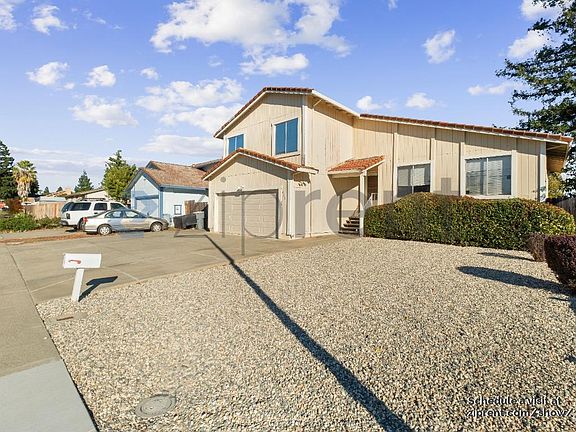 3rd image of 687 Scottsdale Dr