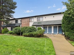 1447 John St, Fort Lee, NJ 07024